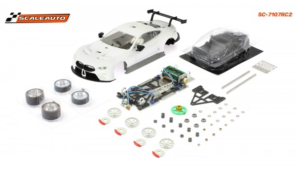 Slotcar 1:24 analog Bausatz SCALEAUTO BM8 GT3 White Kit m.Racing RC2 Competition Chassis